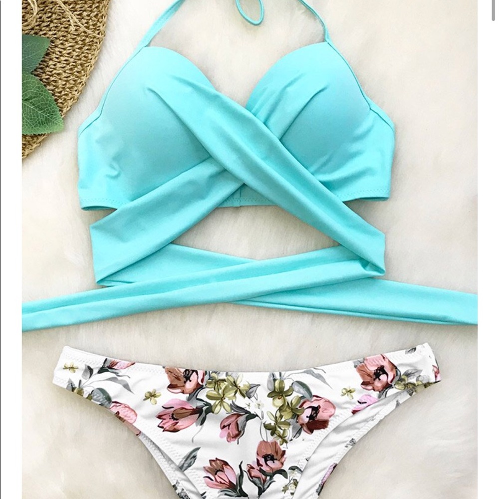 Cupshe Sweet Mint Cross Bikini Set